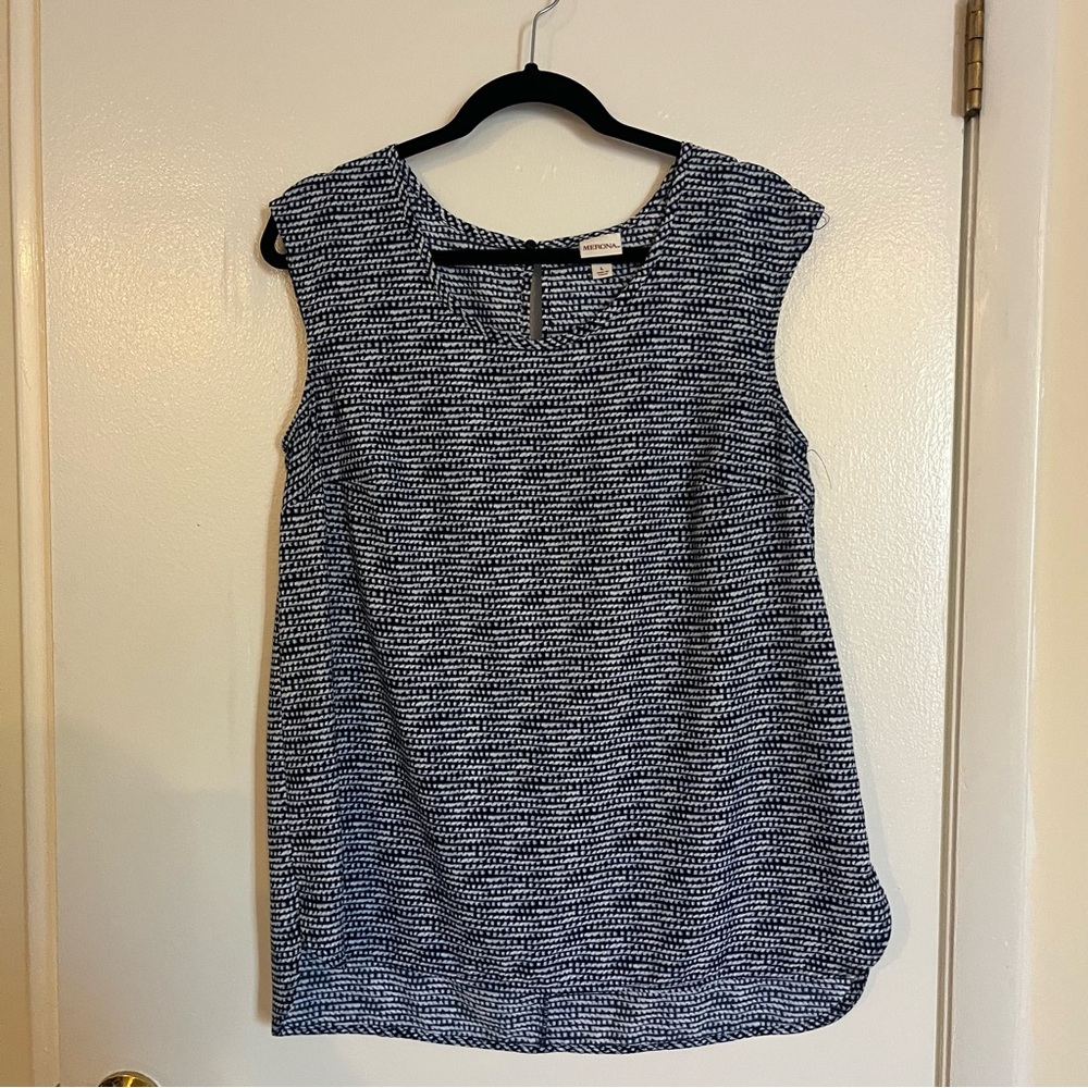 Merona Blue and White print top